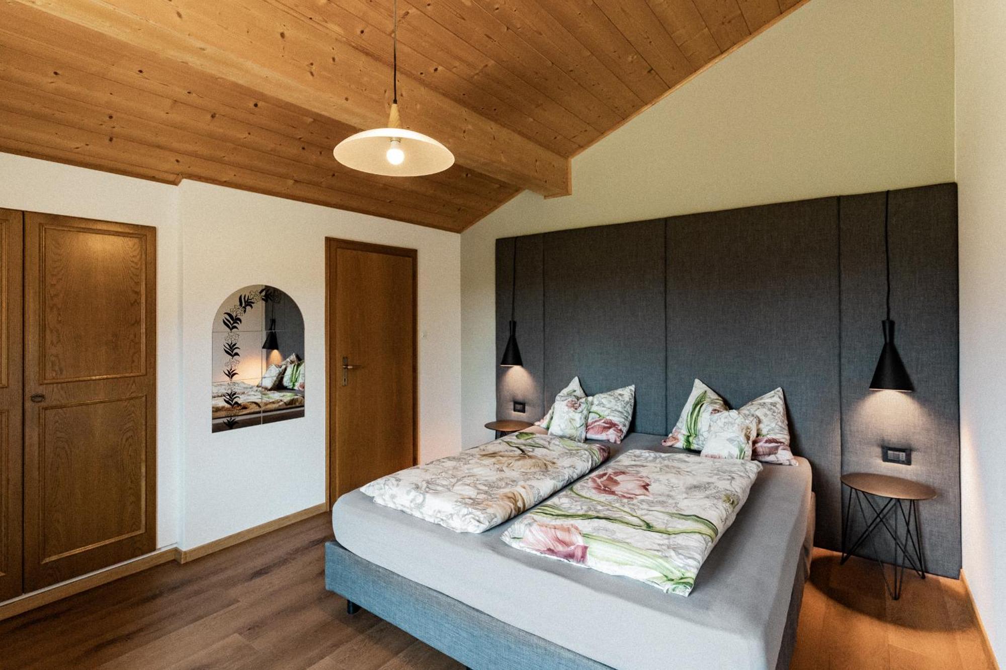 Baecksteinerhof Farm stay Merano